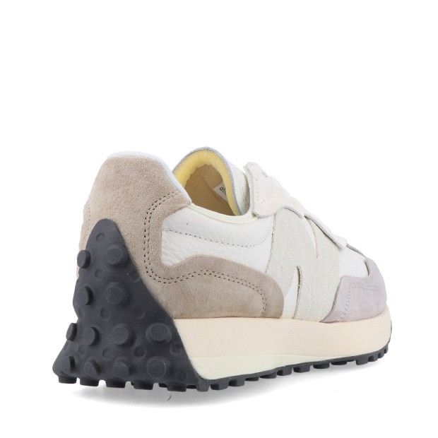 Sapatilha New Balance 327-wga