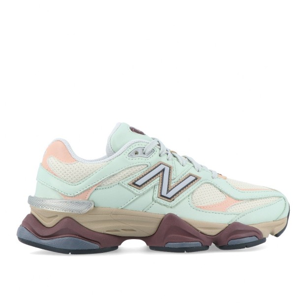 Sapatilha New Balance 9060-gca