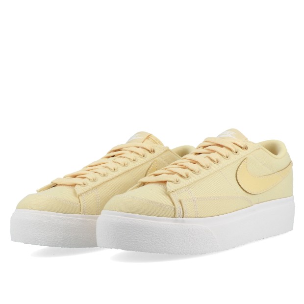 Nike Wmns Blazer Low Platform Canvas Pale