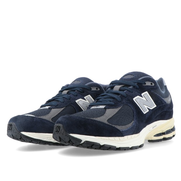 Sapatilha New Balance 2002-rca T