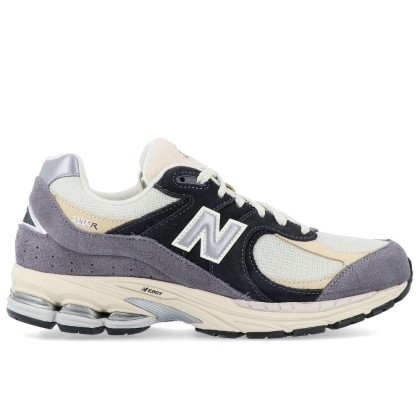 Sapatilha New Balance 2002-rsh