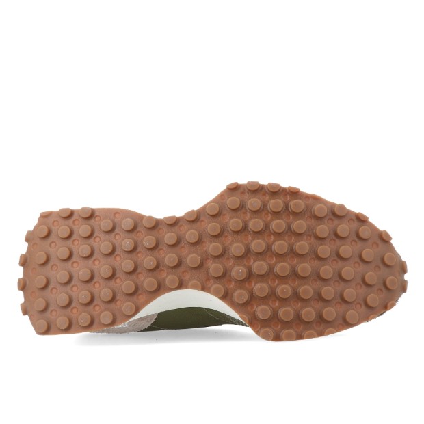 Sapatilha New Balance 327-cwb