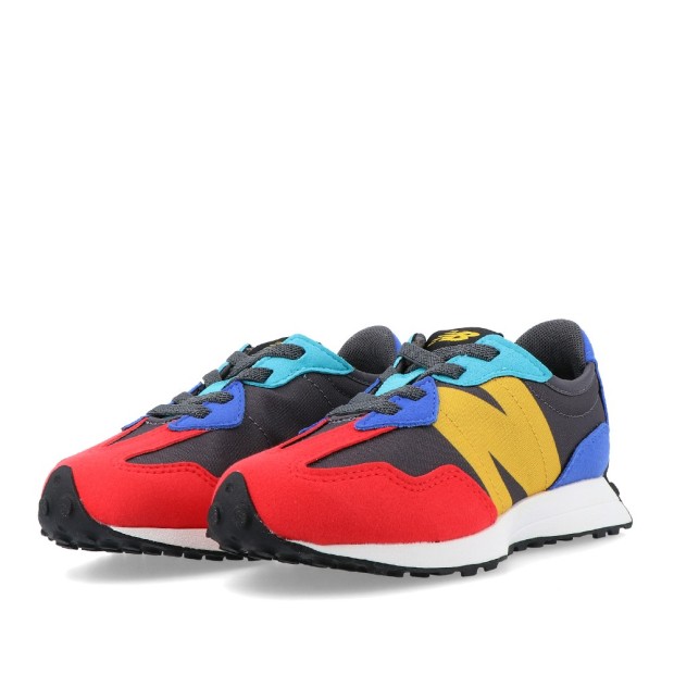 Sapatilha New Balance 327-ben