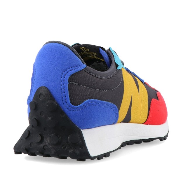 Sapatilha New Balance 327-ben