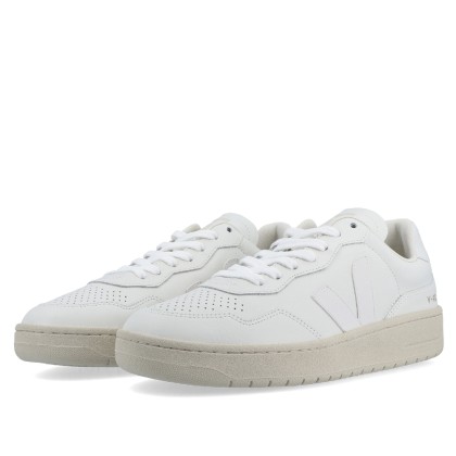 Veja V-90 O.t. Leather Extra-white