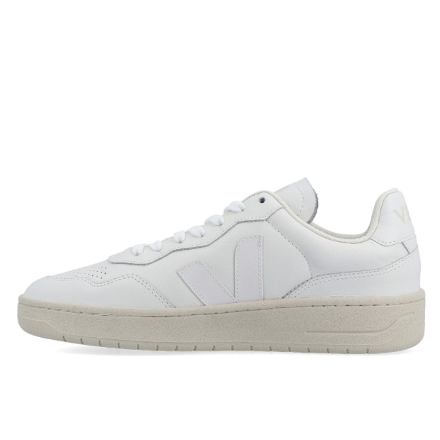 Veja V-90 O.t. Leather Extra-white