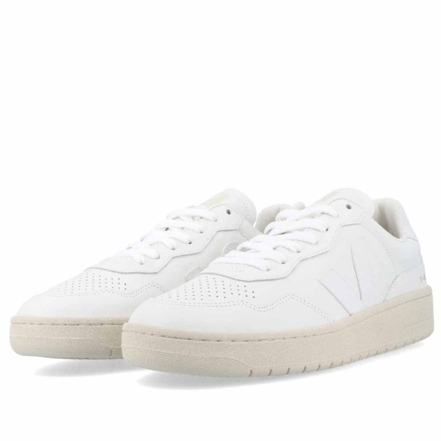 Sapatilha Veja V-90 O.t. Leather Extra White