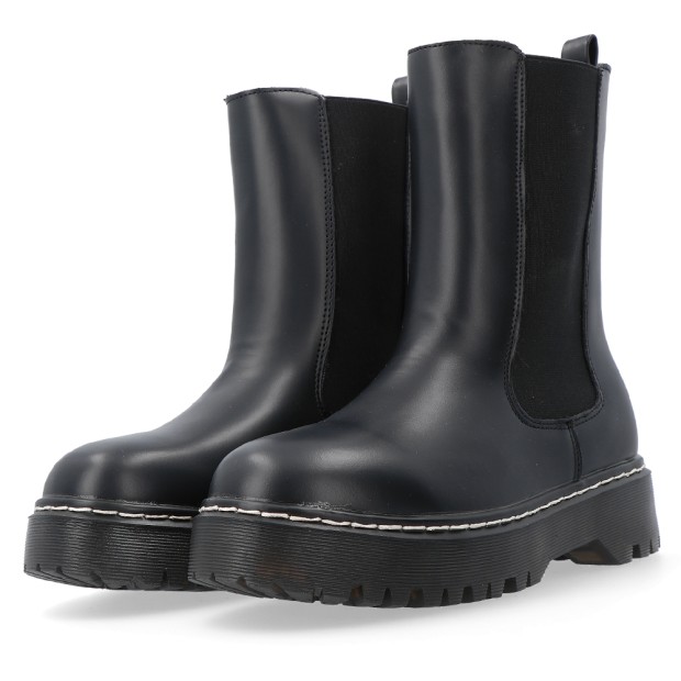 Emmshu Casha-blk