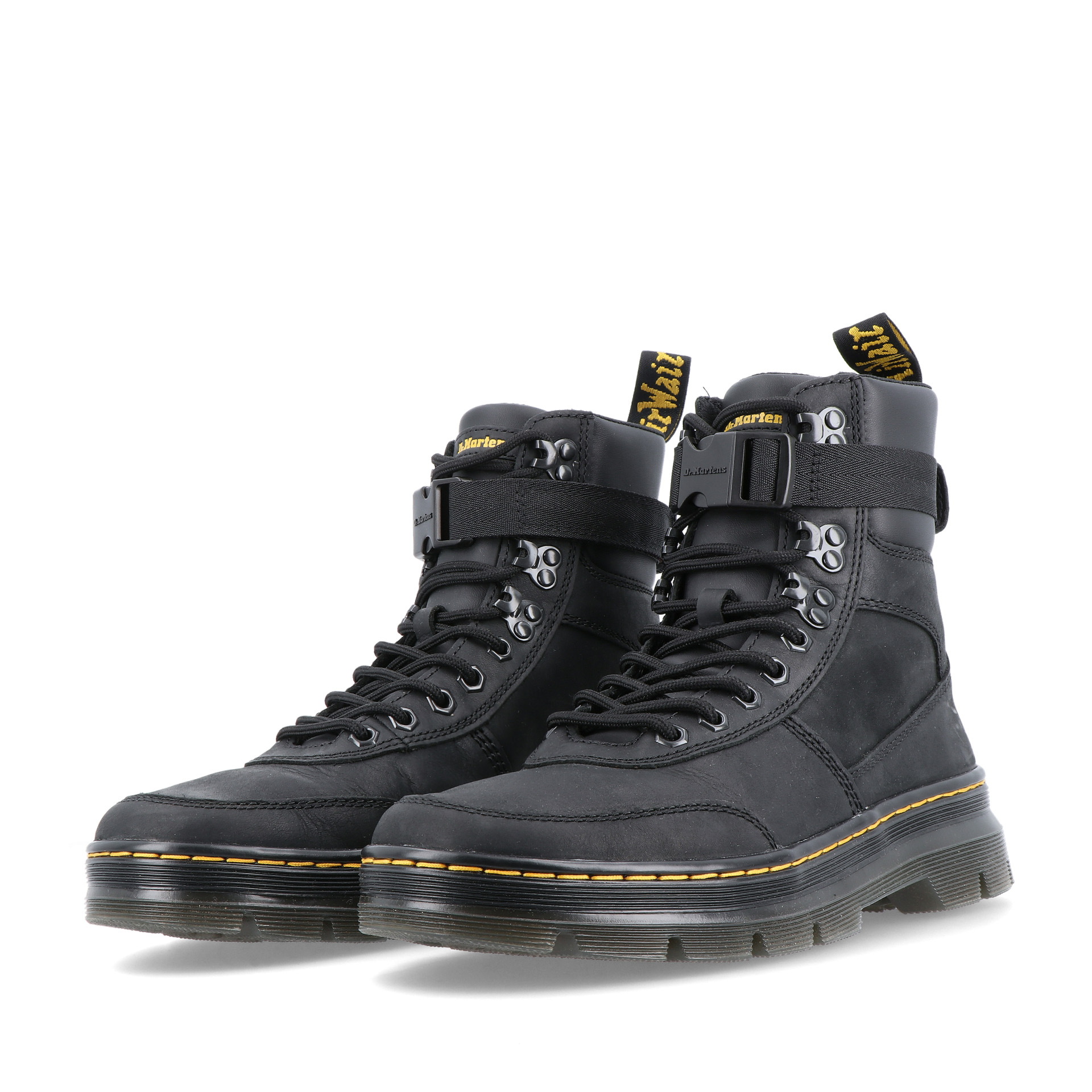 Dr. Martens Combs Tech Leather Black Wyoming+pu