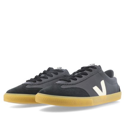 Veja Volley O.t. Leather Black_pierre