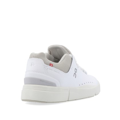 On The Roger Advantage W white/Sand