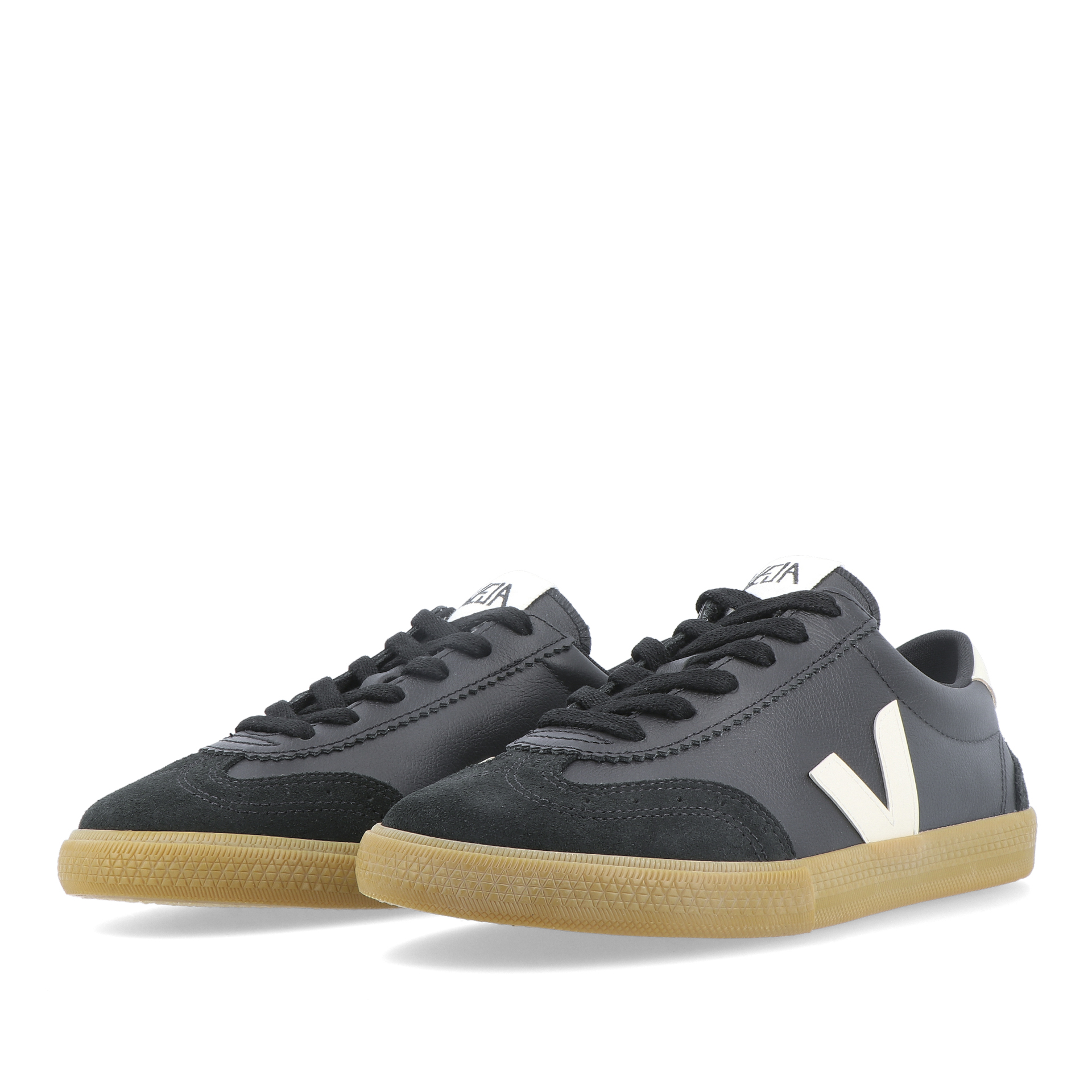 Veja Volley O.t. Leather Black Pierre