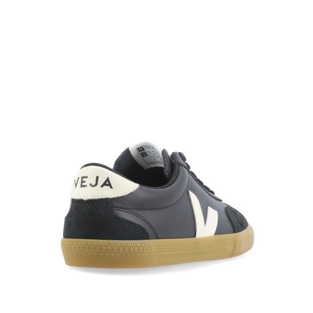 Veja Volley Black Pierre