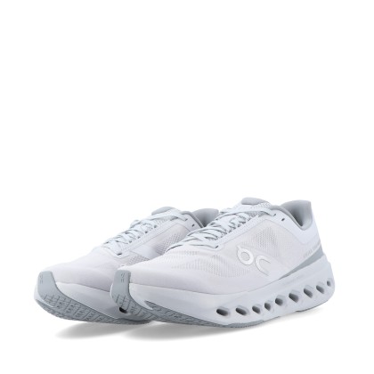 On Cloudsurfer Next - Glacier / Glacier