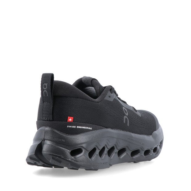 On Cloudsurfer Trail 2 - Black / Eclipse