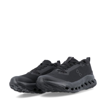 On Cloudsurfer Trail 2 - Black / Eclipse
