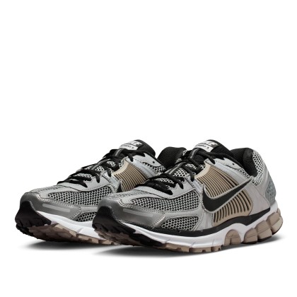 Nike Zoom Vomero 5 Metallic Silver / Black