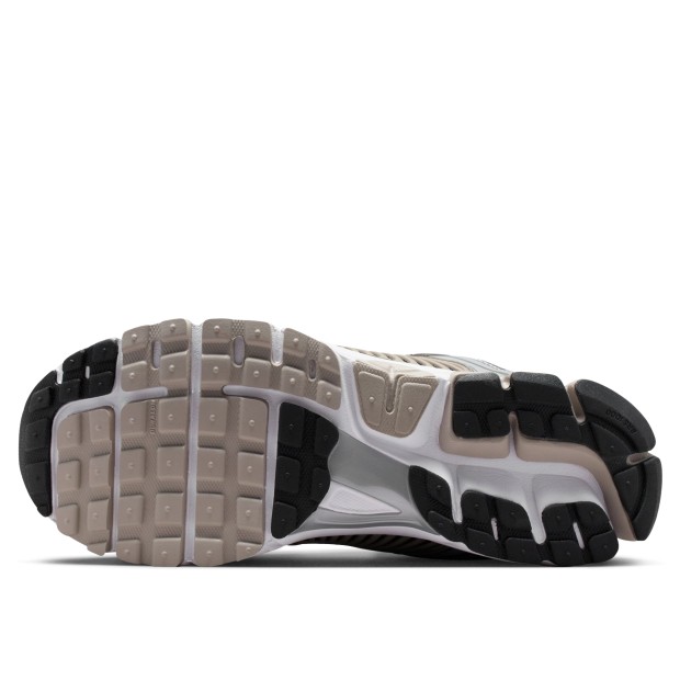 Nike Zoom Vomero 5 Metallic Silver / Black