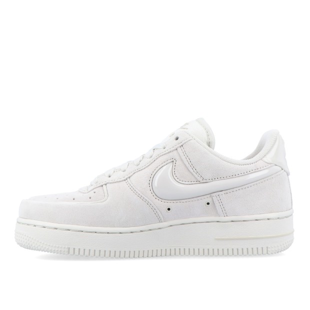 Nike Air Force 1  07 Light Bone / White