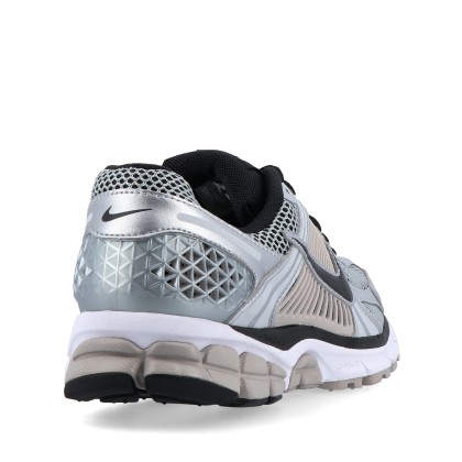 Nike Zoom Vomero 5 Metallic Silver / Black