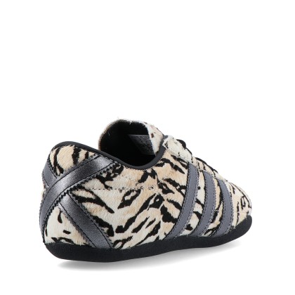 adidas Originals Tokyo W Off White / Core Black / Wonder White