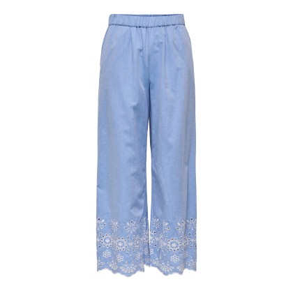 JDY Calça Marina Emb. Ankle Blue Bonnet Bright White JDY Calça Marina Emb. Ankle Blue Bonnet Bright White