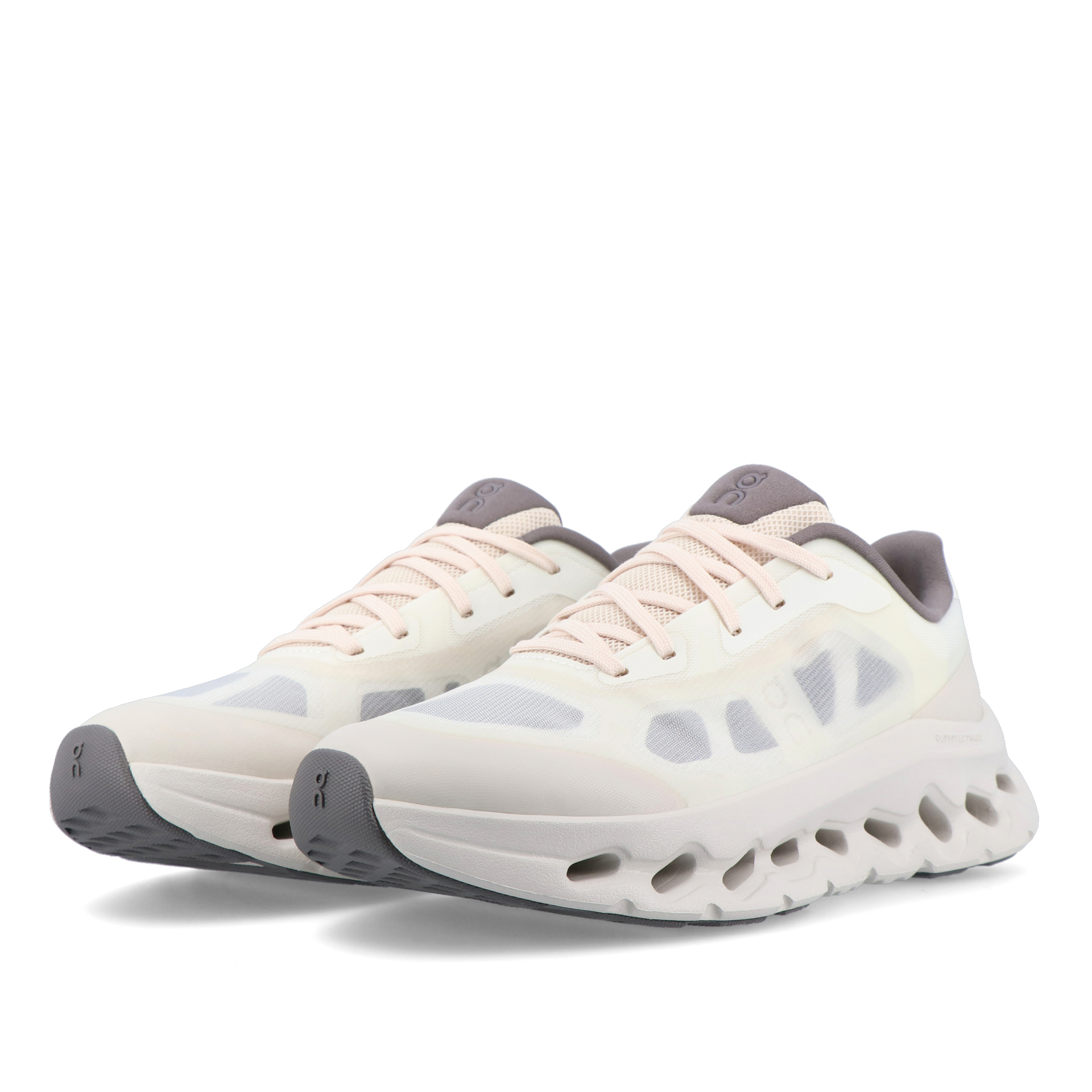 On Running Cloudtilt Remix Silver / Ivory