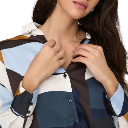 Only Camisa Freylia Chigo Ls V Neck Navy Blazer Mega Geometric