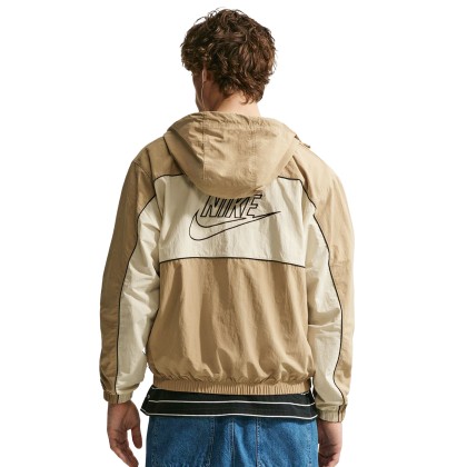Nike Casaco Nike Club Parachute Beige/lt Khaki Nike Casaco Nike Club Parachute Beige/lt Khaki