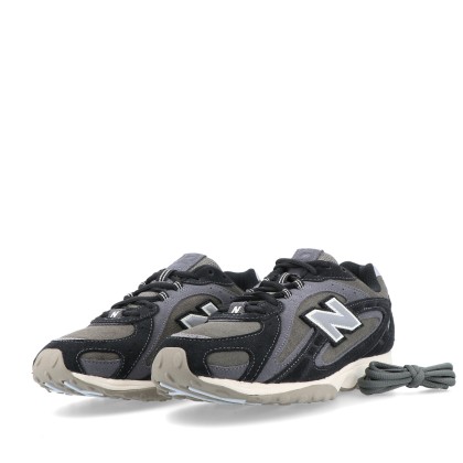 New Balance 204L Black