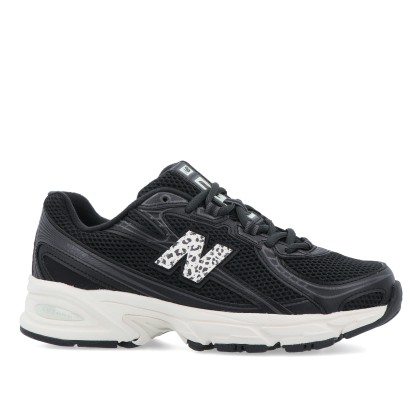 New Balance 740 Black