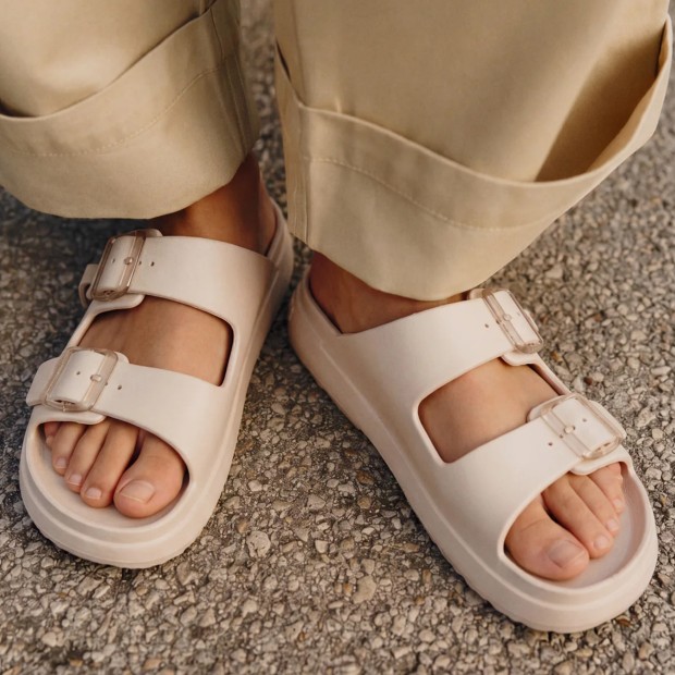 D.Franklin Vibe Foam 2 Buckles Cristal Cream