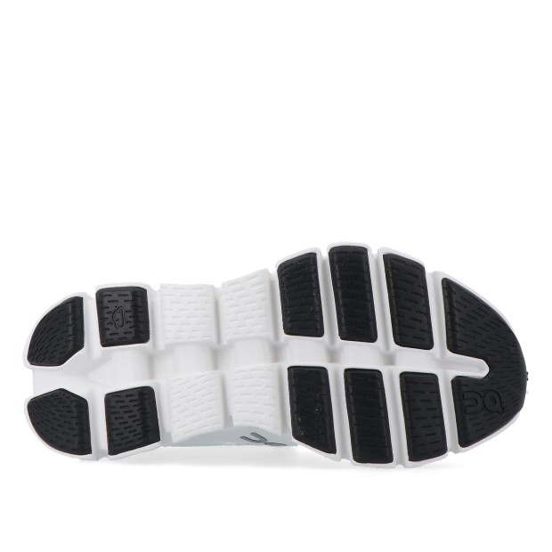 On Running Cloud X 5 W White / Black