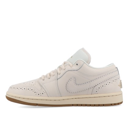 Jordan Air 1 Low Se Chalk/chalk-metallic Gold-pearl White