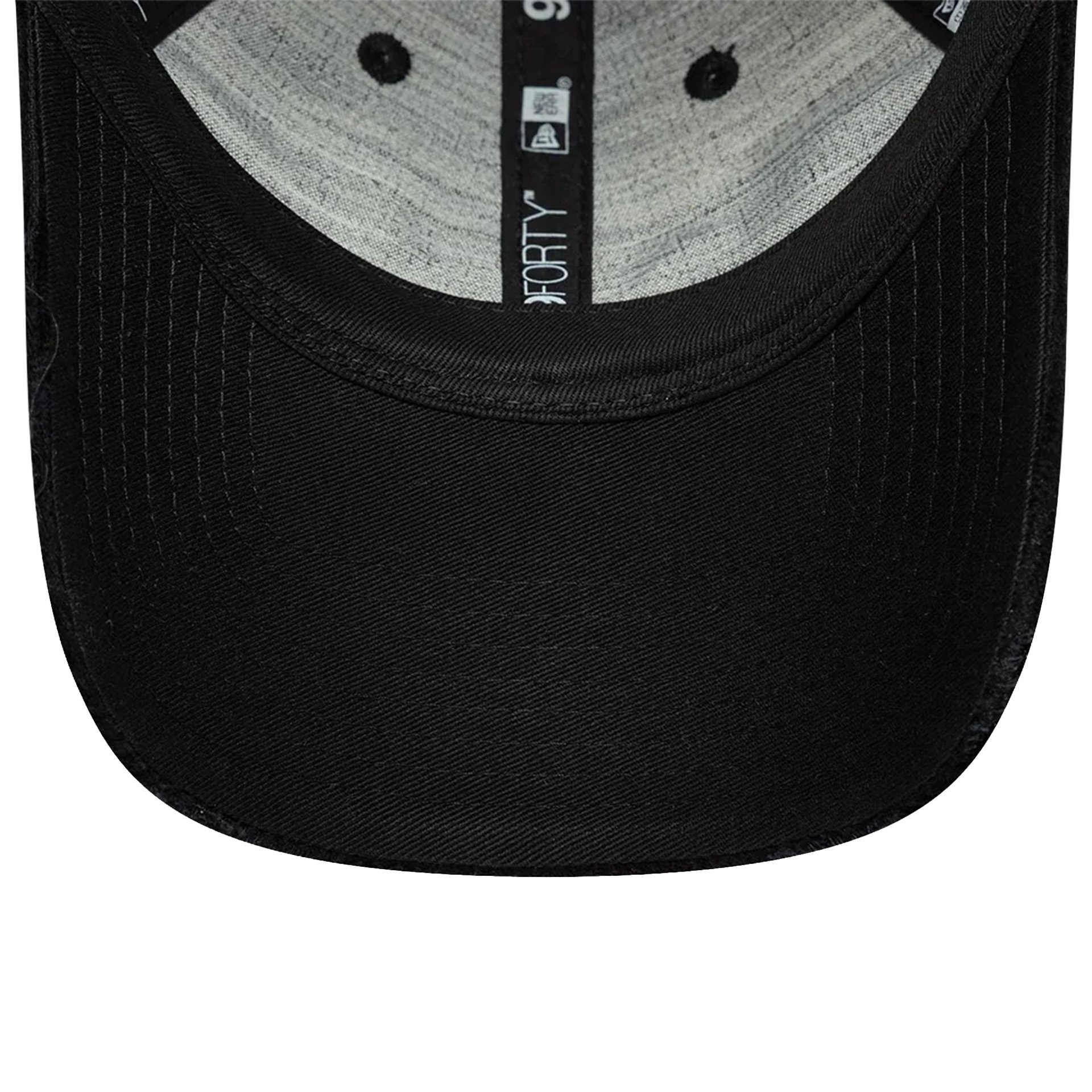 New Era Distressed Cord 9forty Red Bull F1 Black