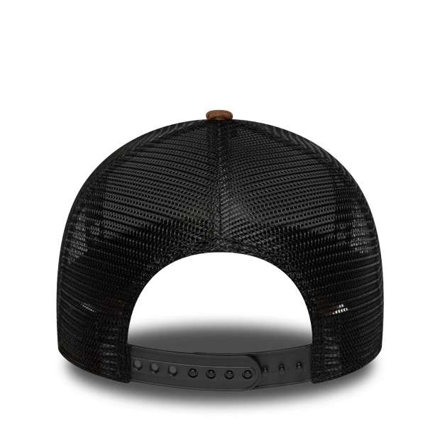 New Era Distressed Cord Trucker Red Bull F1 Chestnut