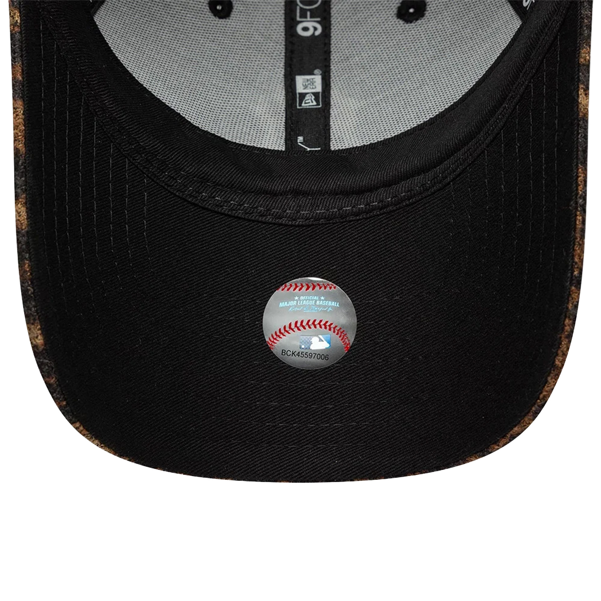 New Era Wmns Cosy Leopard 9forty New York Yankees Dark Auburn/black