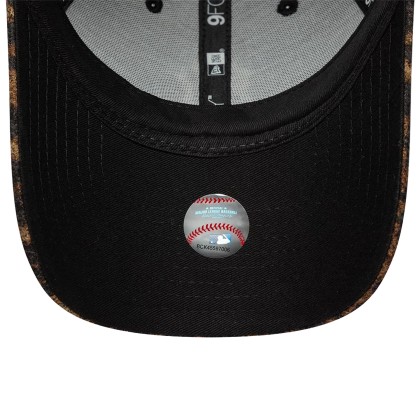 New Era Wmns Cosy Leopard 9forty New York Yankees Dark Auburn/black New Era Wmns Cosy Leopard 9forty New York Yankees Dark Auburn/black