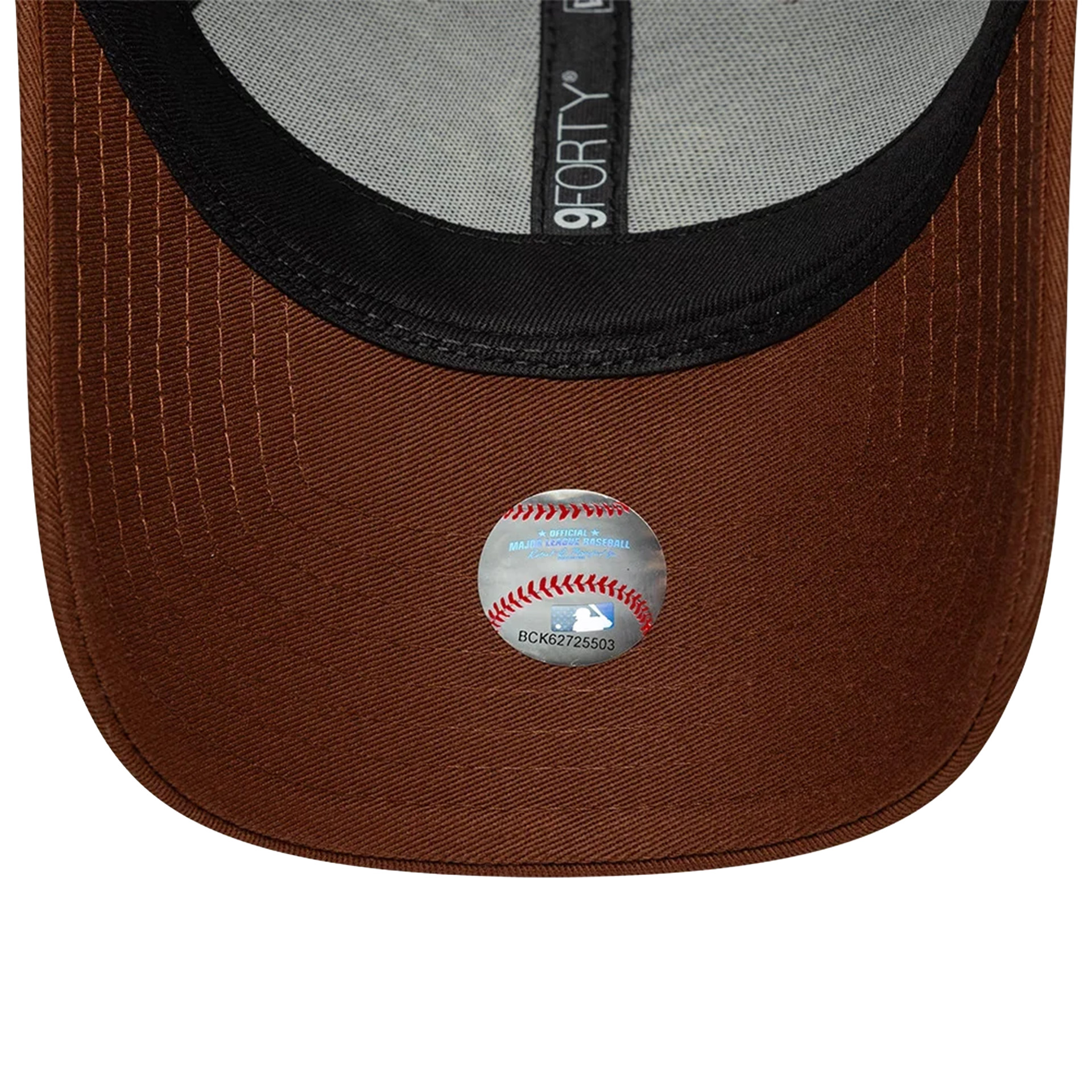 New Era Wmns Metallic Logo 9forty New York Yankees Dark Auburn