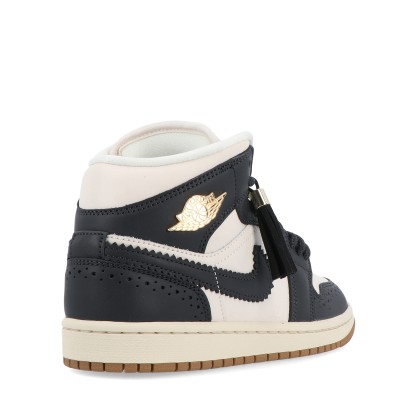 Jordan Air 1 Mid Se Off Noir/chalk-chalk-pearl White Jordan Air 1 Mid Se Off Noir/chalk-chalk-pearl White