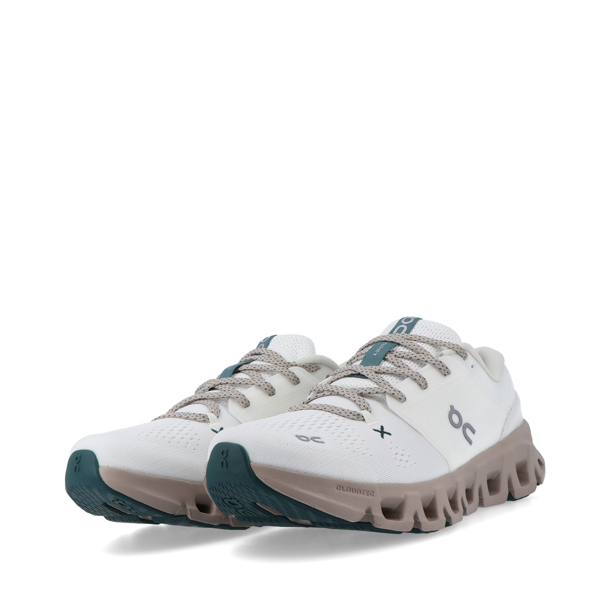 On Running Cloud X 5 Ivory / Desert