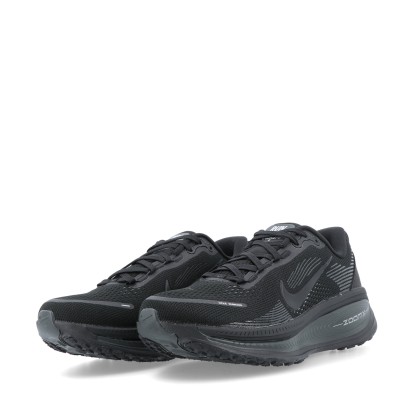 Nike Vomero 18 Black/black-dk Smoke Grey-lt Smoke Grey Nike Vomero 18 Black/black-dk Smoke Grey-lt Smoke Grey
