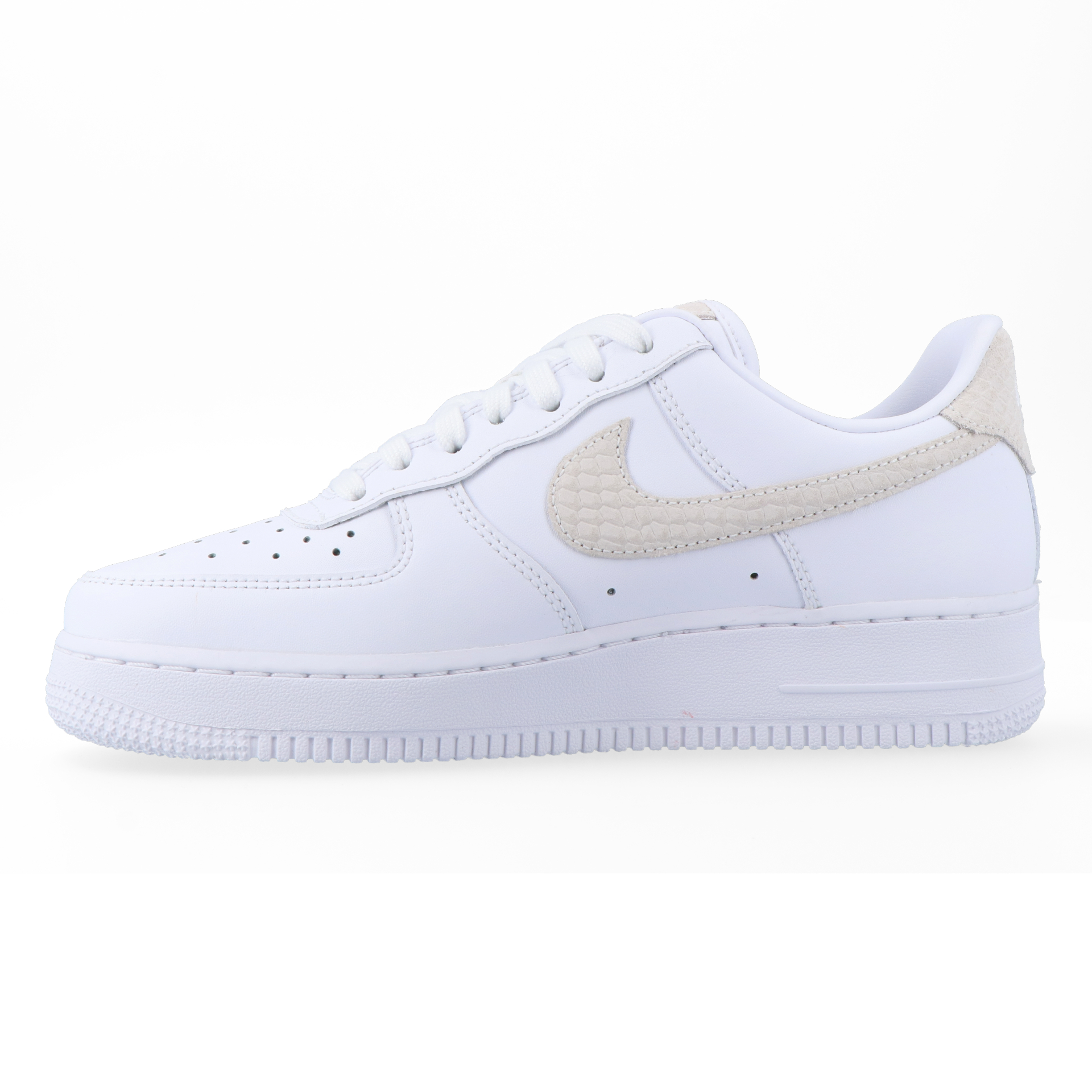 Nike W Air Force 1 07 White/white-metallic Gold