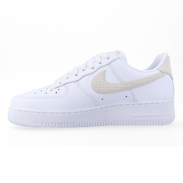 Nike W Air Force 1 07 White/white-metallic Gold