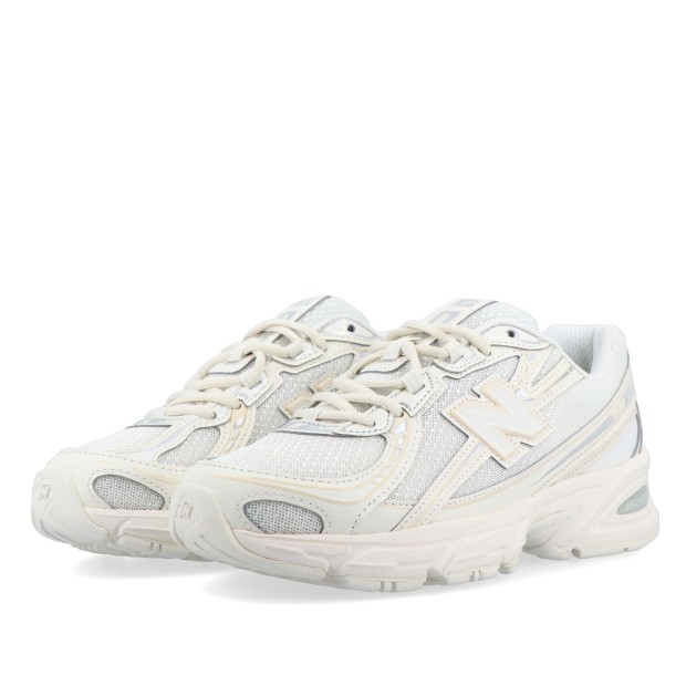 New Balance 740 Sea Salt