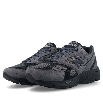 New Balance 880r Magnet